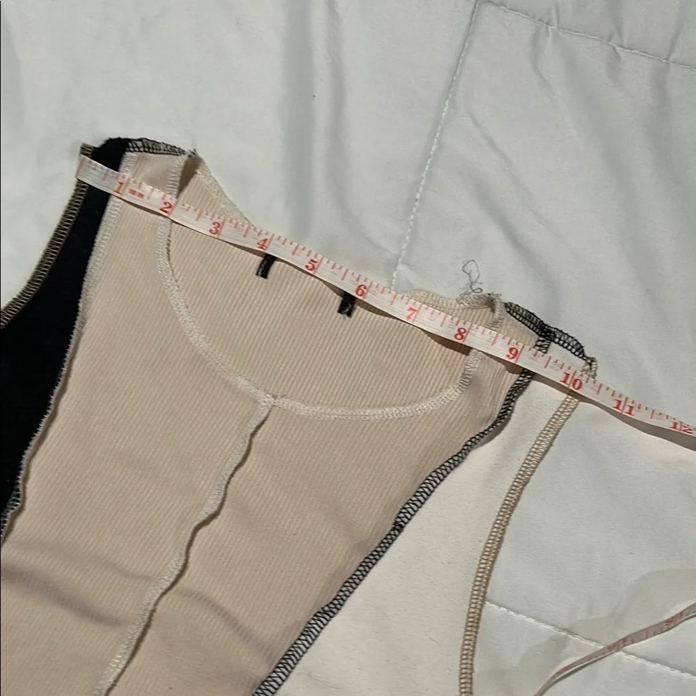 Colorblock Sleeveless Crop Top - Picture 5 of 6
